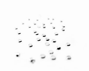 Grapa grande 2.5 mm Plateado- 135 pzas aprox (3 gramos)