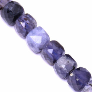 LD779 Iolite Cubo Fac 4x4mm (1 tira)