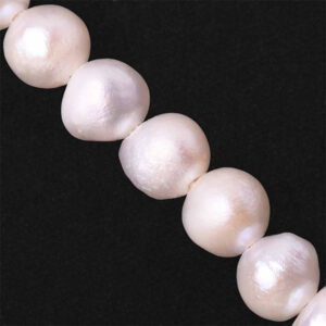 Perla de Rio Blanca Bola 4mm- 35cm aprox (1 tira)